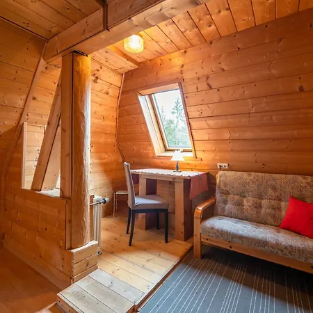 Mit Talblick In * טודמוס